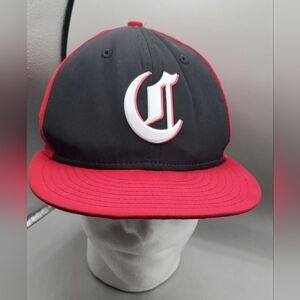 New Era Cincinnatti Reds Gray and Red Cap Size 7.5.